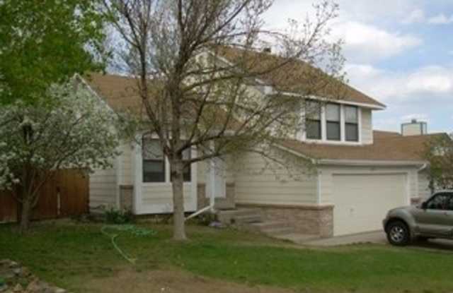 Tri-Level Home in Thornton, CO photos photos