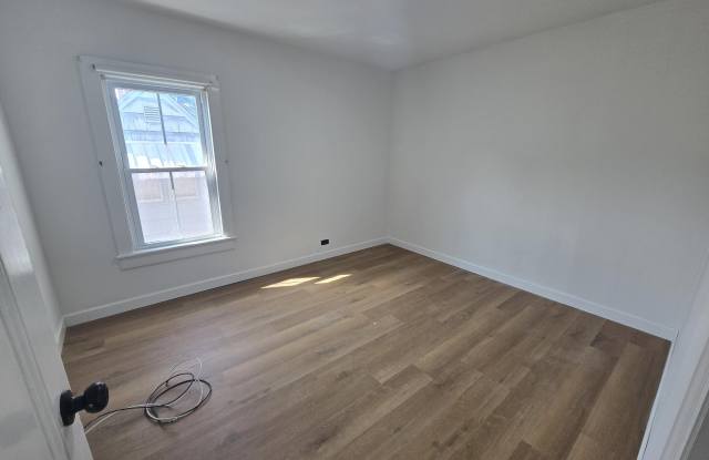 195 W Main Street Gallery 3