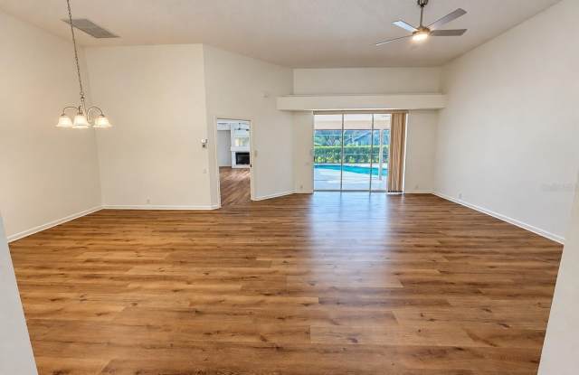 4871 WINTERHAVEN Drive Gallery 4