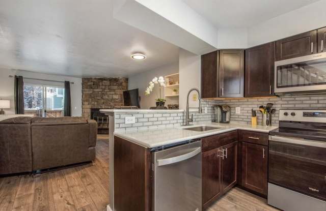 Quaint Newly Renovated Townhome In Lafayette - 1274 Milo Circle, Lafayette, CO 80026