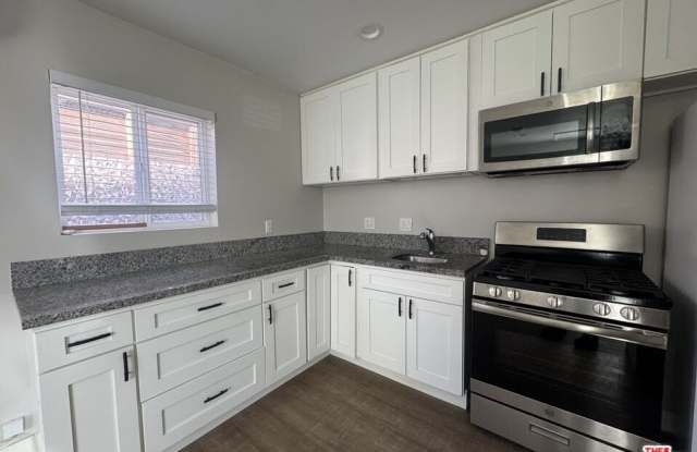 5460 Burnet Ave unit: + A.d.u. photos photos