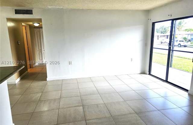 19760 SW 103rd Ct Gallery 4