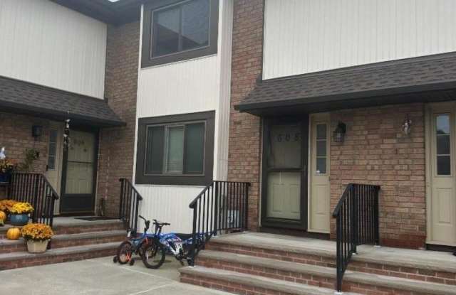 608 Robin Rd photos photos