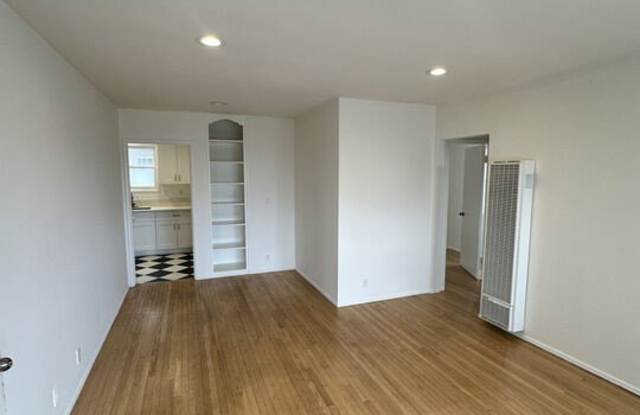 5828 Condon Ave unit: 3 photos photos