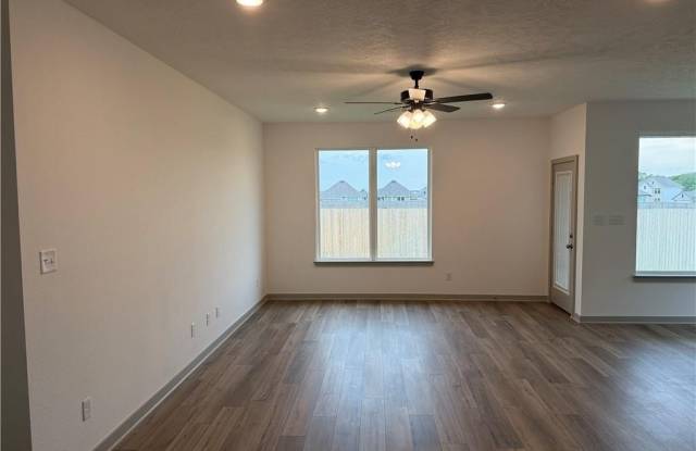 2211 Amber Court Gallery 3