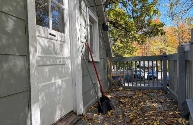 107 Tinker Street Gallery 3