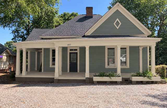 187 Oglethorpe Avenue - A Gallery 1