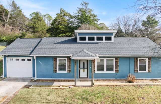 2903 Deerfield Road Northwest - 2903 Deerfield Road Northwest, Huntsville, AL 35810