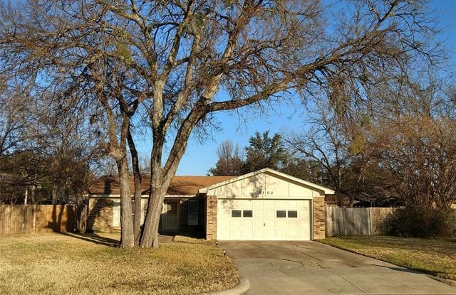 1100 Elderberry Court - 1100 Elderberry Court, Benbrook, TX 76126