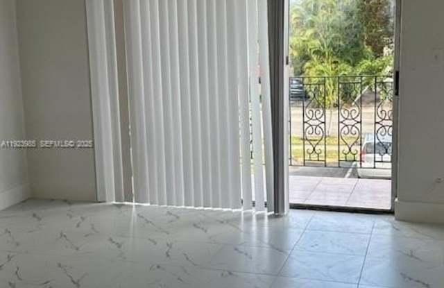 16215 NE 18th Ct photos photos