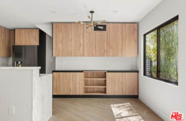 1450 South Crescent Heights Boulevard Gallery 4