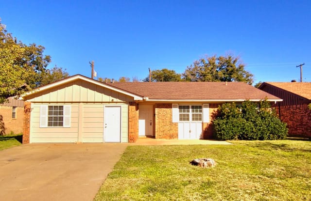 5516 8th Pl. - 5516 8th Place, Lubbock, TX 79416