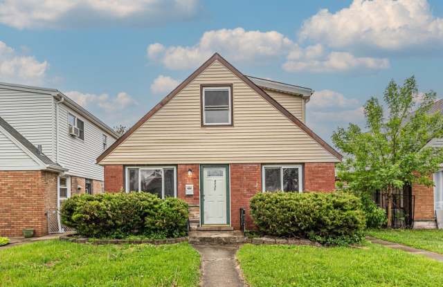 6031 S Merrimac Avenue Gallery 1