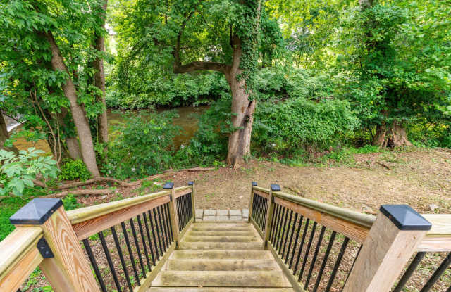 Drexel Hill: Modern 3-Bedroom Home with Backyard Oasis! Gallery 4