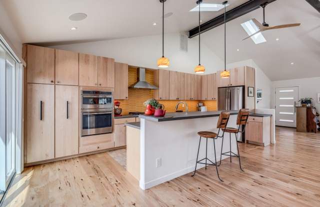 Mid Century Modern Home in Town photos photos Mid Century Modern Home in Town photos photos