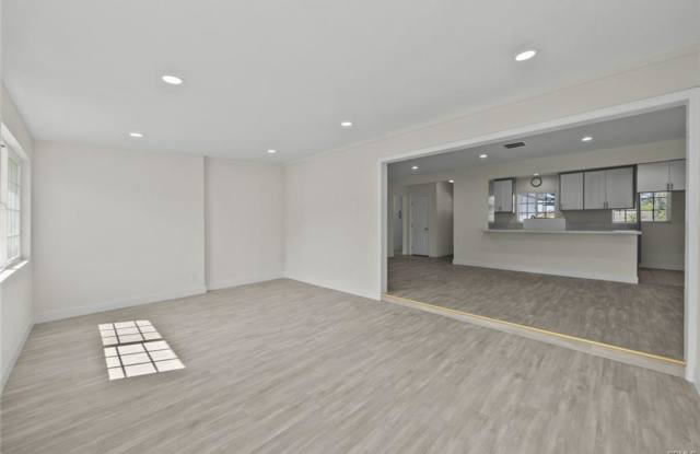 5040 North Lyman Avenue photos photos
