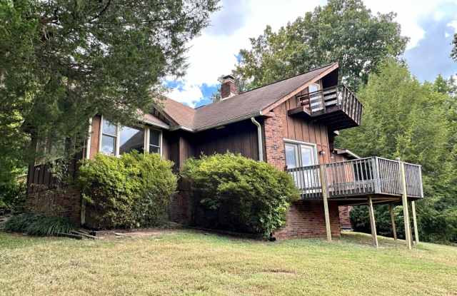3801 Moore Hollow Rd. Woodlawn, TN 37191 Gallery 3