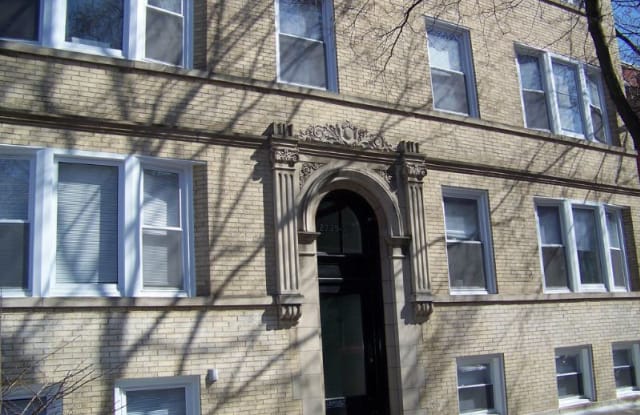 2737 N Mildred Ave, Chicago IL CH2 - 2737 North Mildred Avenue, Chicago, IL 60614