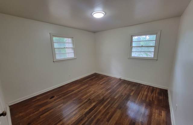 2 Bedroom 1 Bathroom House Gallery 3