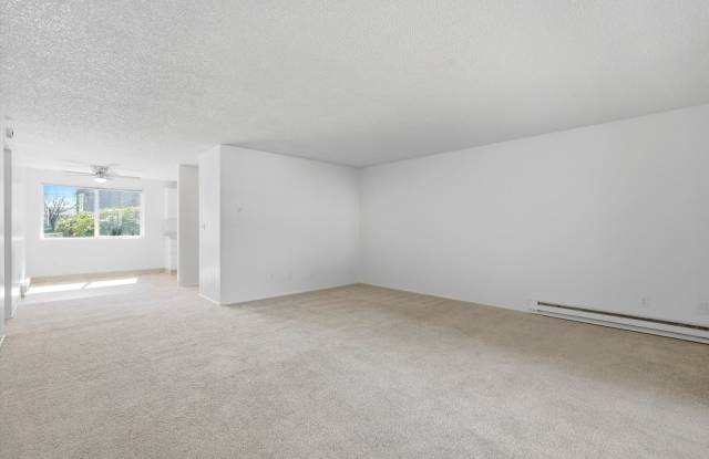 Greenwood Village Apartments Gallery 1