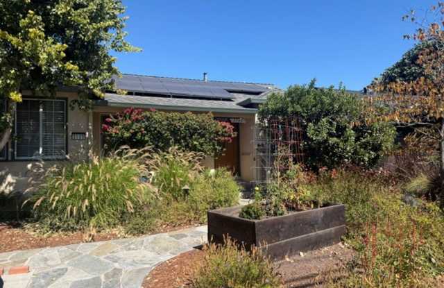 Spacious home located in Friendly Acres Gallery 1