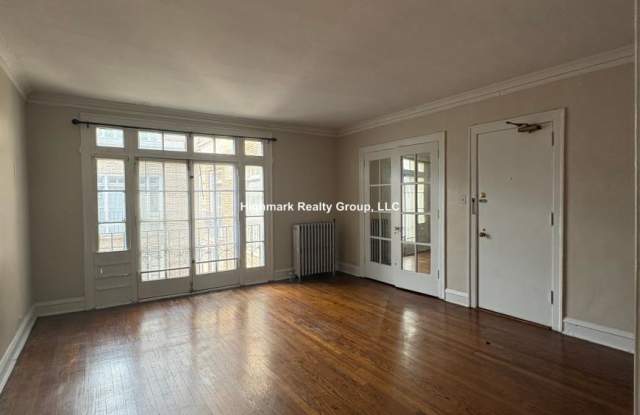 911 Elmwood Ave. Gallery 1