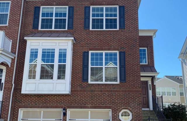 43553 WHITE CAP TERRACE - 43553 White Cap Terrace, South Riding, VA 20152
