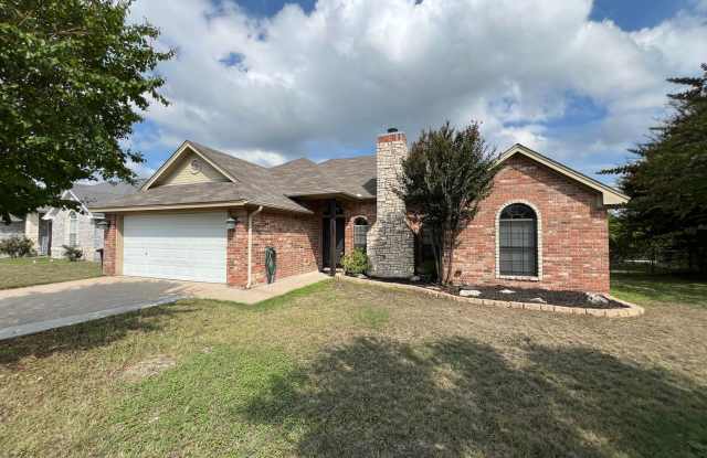 506 Ridgeway Boulevard - 506 Ridgeway Boulevard, Weatherford, TX 76086