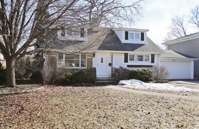 111 Byrd Court - 111 Byrd Court, Clarendon Hills, IL 60514
