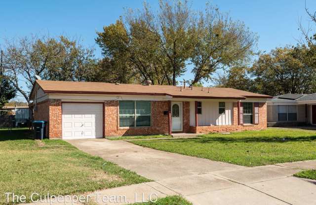 124 Dupont Circle - 124 Dupont Circle, Fort Worth, TX 76134