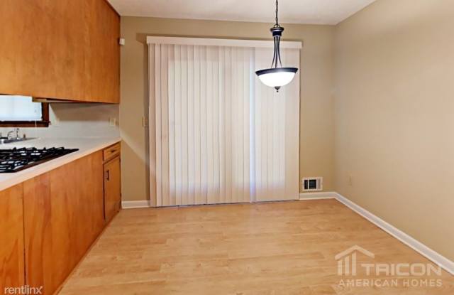 4417 Milton Trail Gallery 4