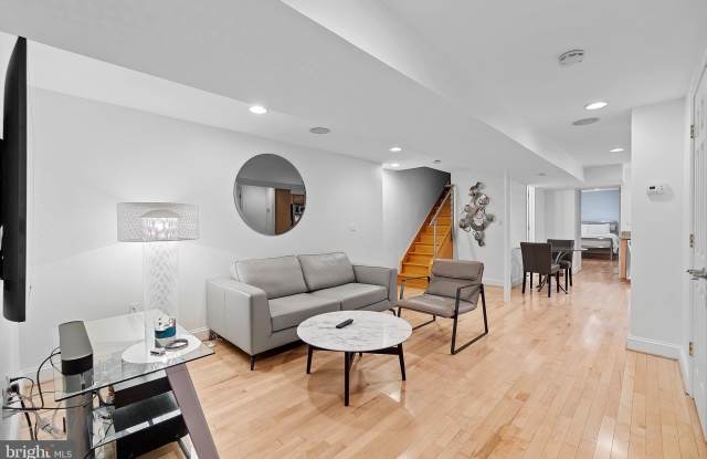 936 T Street NW Gallery 4