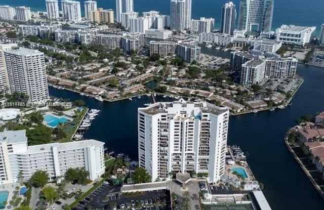 300 Three Islands Blvd photos photos