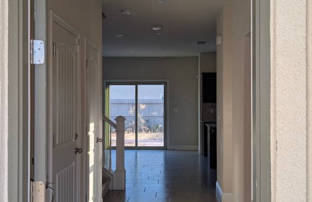 Room#1, 2306 Malaspina Drive - 2306 Malaspina Drive, Merced, CA 95340