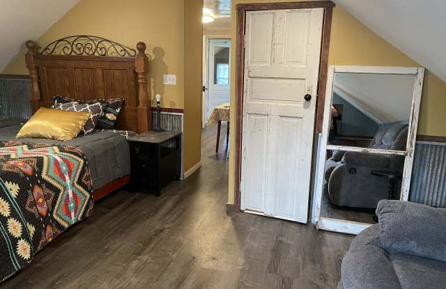 224 1/2 Highview Street photos photos