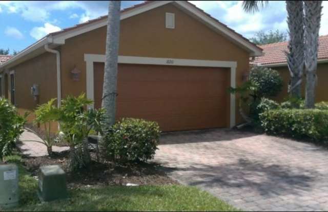 2/2 Lehigh in Vistana Villas $500.00 Off First Month photos photos