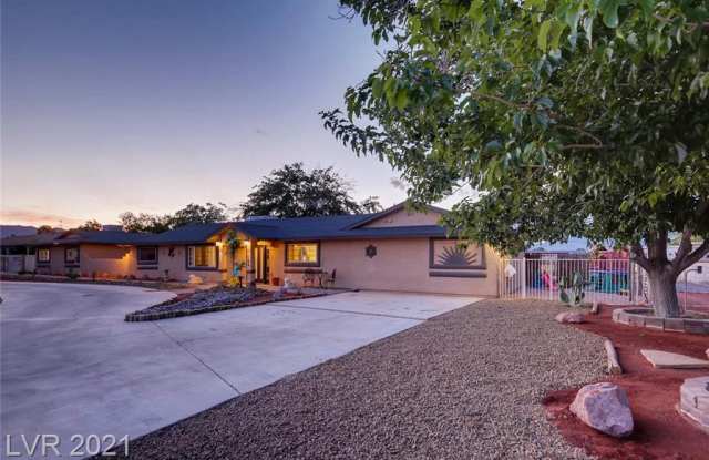 7664 West Lone Mountain Road Gallery 2