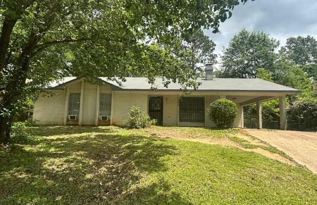 2452 Oak Grove Lane Jackson, MS 39212 - 2452 Oak Grove Lane, Jackson, MS 39212