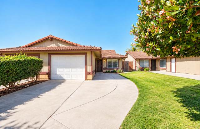 3 Bed, 2 bath- Casa La Canada Town House Gallery 1