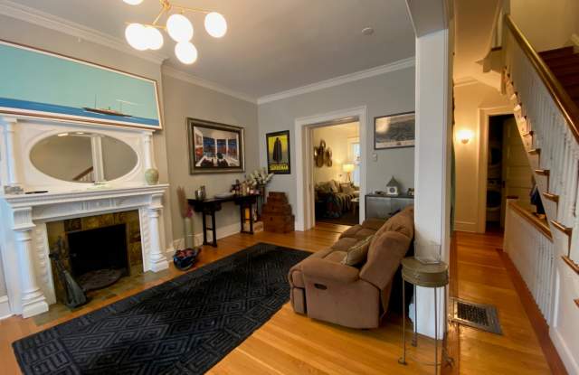 212 Lancaster Street Gallery 3