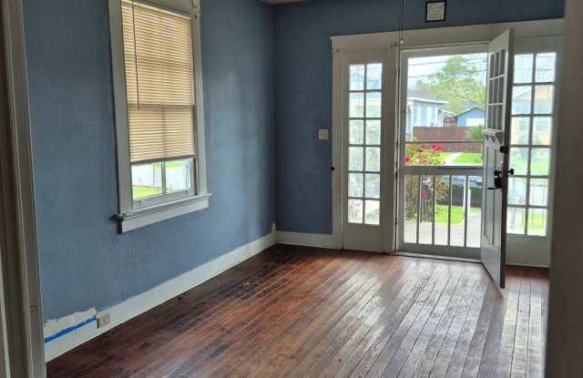 2737 Wisteria St - 2737 Wisteria Street, New Orleans, LA 70122