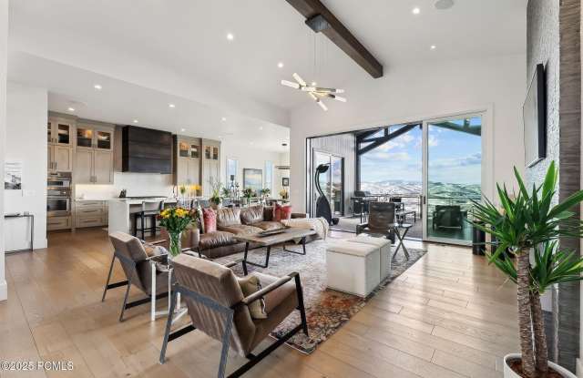 3450 E Ridgeway Court photos photos