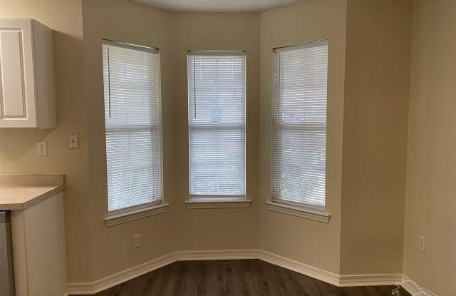 460 Apple Dr Gallery 4