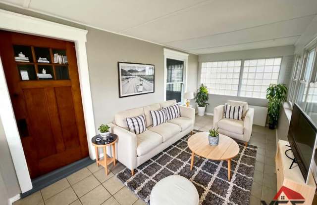 Spacious 3Bd; 1Ba Single Family Home photos photos