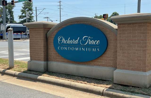 Spacious One Bedroom Available. Close to University and Downtown Area. photos photos