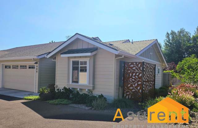 Beautiful fully furnished, single level 3 bedroom-2 bathroom with a split floorplan photos photos