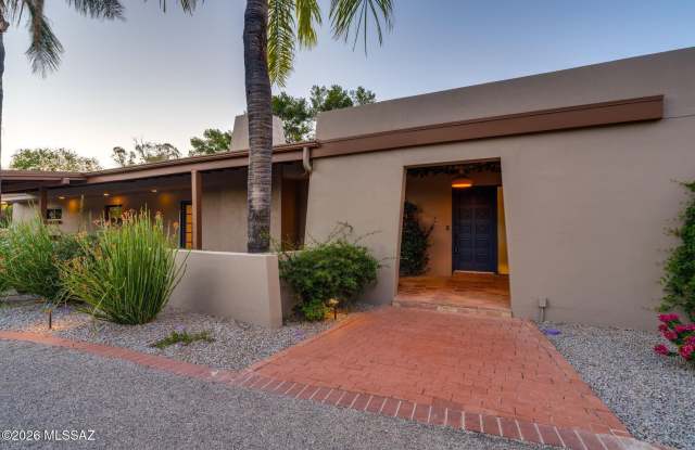 6035 E San Cristobal Street Gallery 2