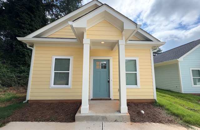 PRE-LEASING FOR AUGUST 10 2027! photos photos