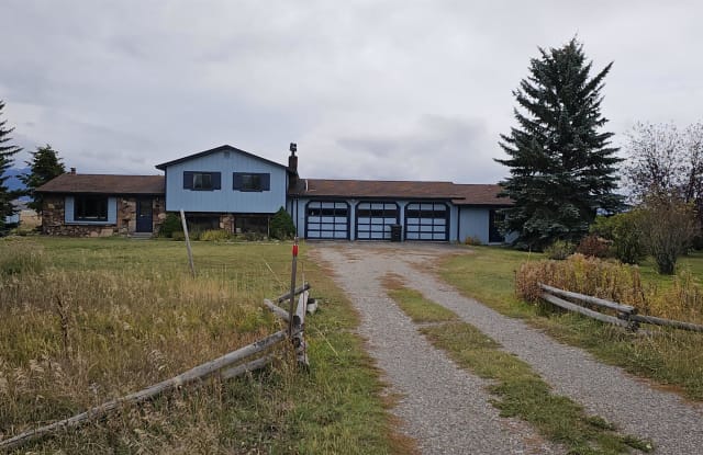 600 Ponderosa Drive - Main House Gallery 3