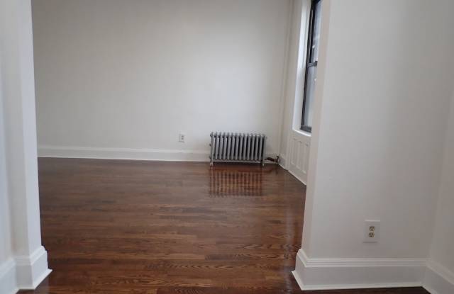 1559 EASTERN PARKWAY Gallery 3